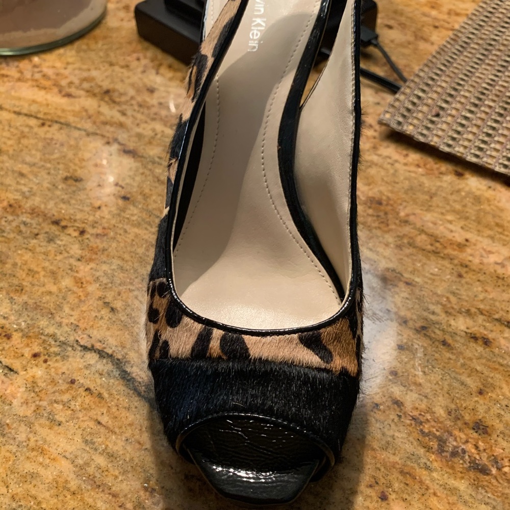 Shoes - Picture 3 of 6
